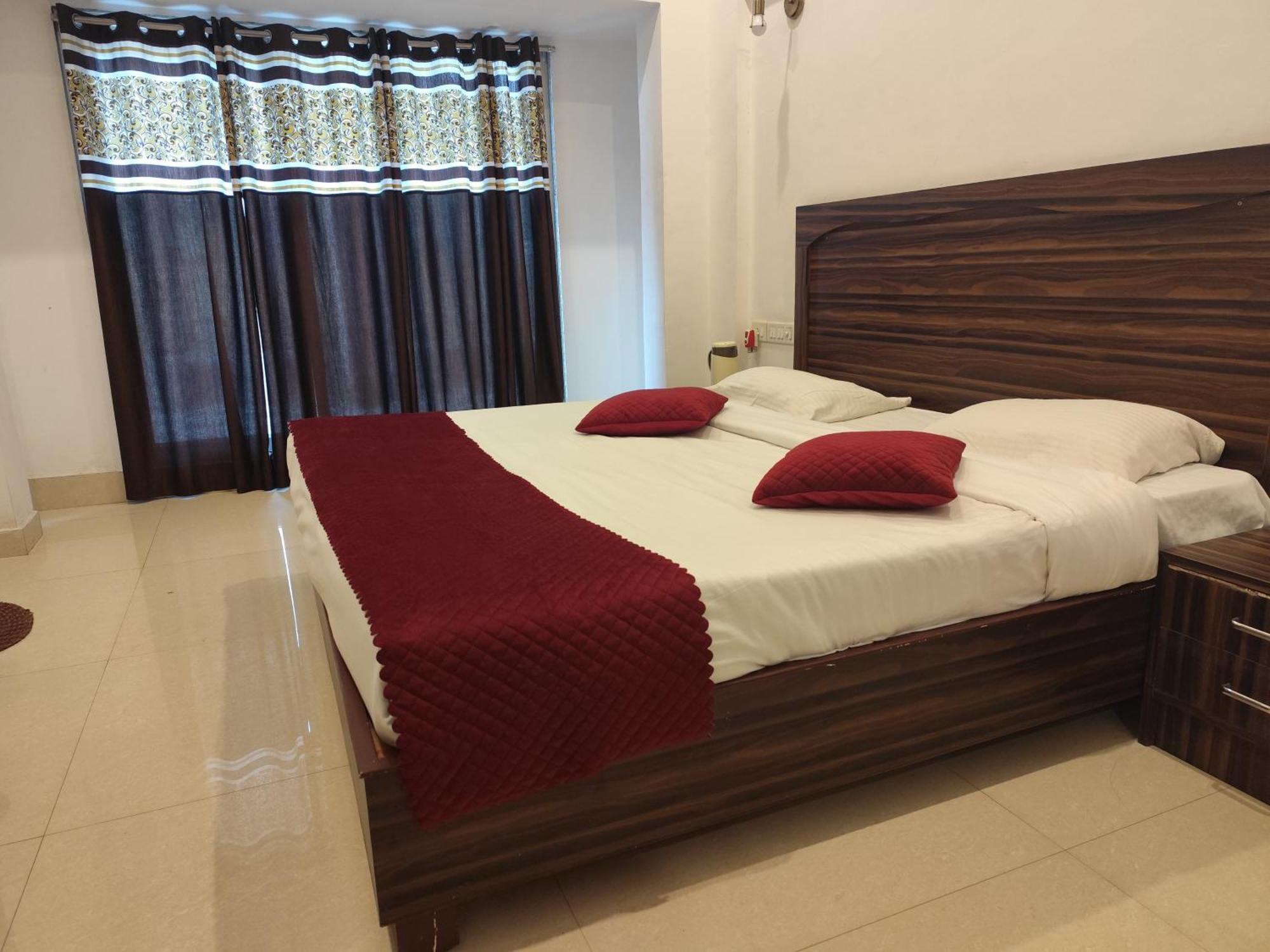Central Hotel Khajuraho Exterior photo